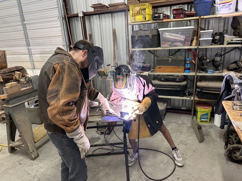 2024/02(February)/Bluestem-Welding/800x600_2024-02-24-Bluestem-Welding-05-Travis.JPG