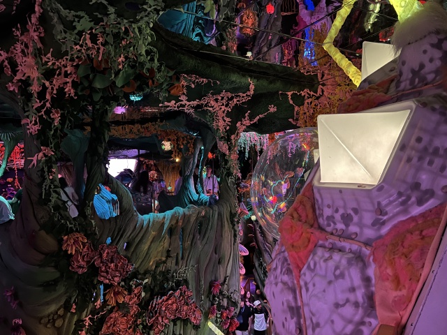 2024/03(March)/Meow-Wolf-Denver/640x480_2024-03-21-Meow-Wolf-Denver-22-Travis.JPG