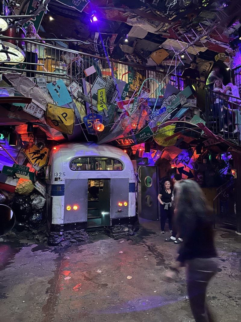 2024/03(March)/Meow-Wolf-Denver/800x600_2024-03-21-Meow-Wolf-Denver-07-Suzi.JPG