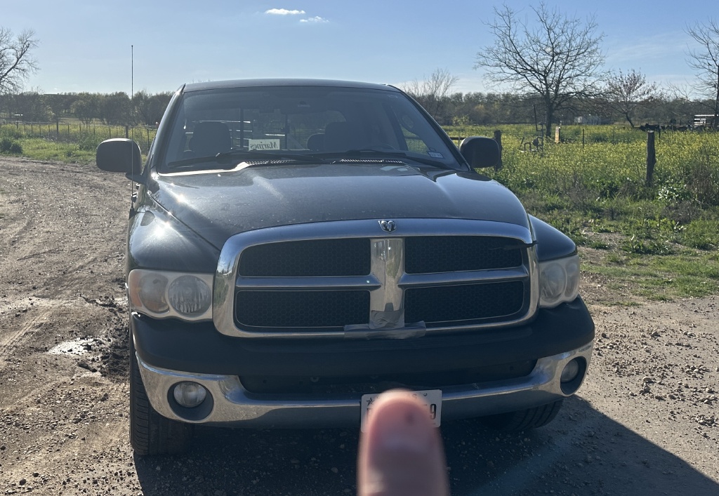 2024/03(March)/Sold-2004-Pickup/1024x768_2024-03-09-Sold-2004-Dodge-1500-Pickup-11.JPG