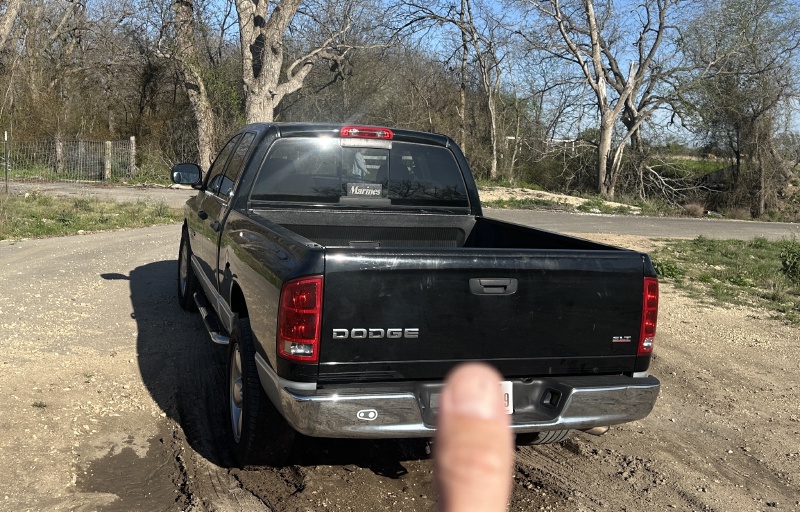 2024/03(March)/Sold-2004-Pickup/800x600_2024-03-09-Sold-2004-Dodge-1500-Pickup-05.JPG