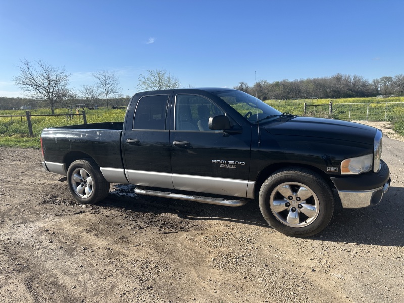 2024/03(March)/Sold-2004-Pickup/800x600_2024-03-09-Sold-2004-Dodge-1500-Pickup-08.JPG