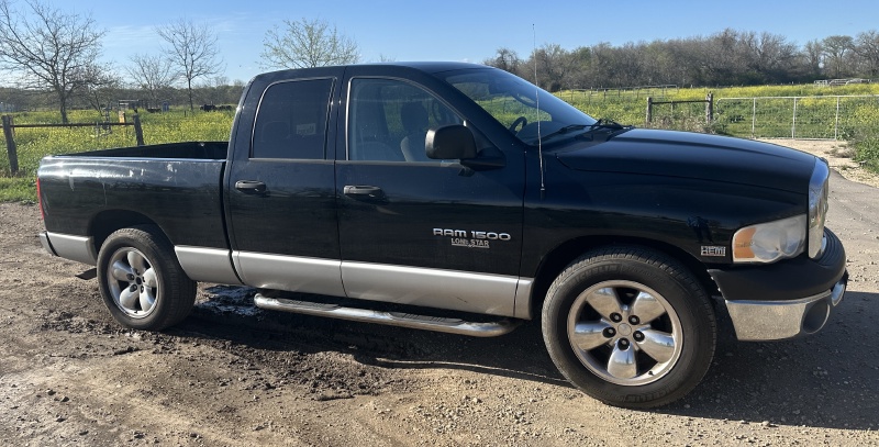 2024/03(March)/Sold-2004-Pickup/800x600_2024-03-09-Sold-2004-Dodge-1500-Pickup-09.JPG