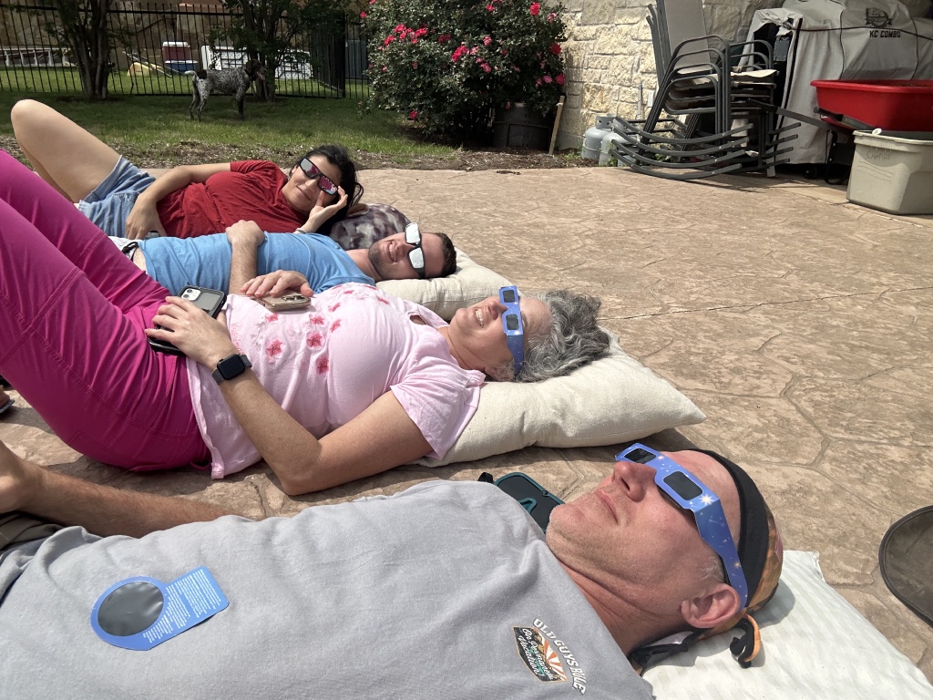 2024/04(April)/Total-Solar-Eclipse/1024x768_2024-04-08-Total-Solar-Eclipse-24-Bianca-Chance-Suzi-Travis.JPG