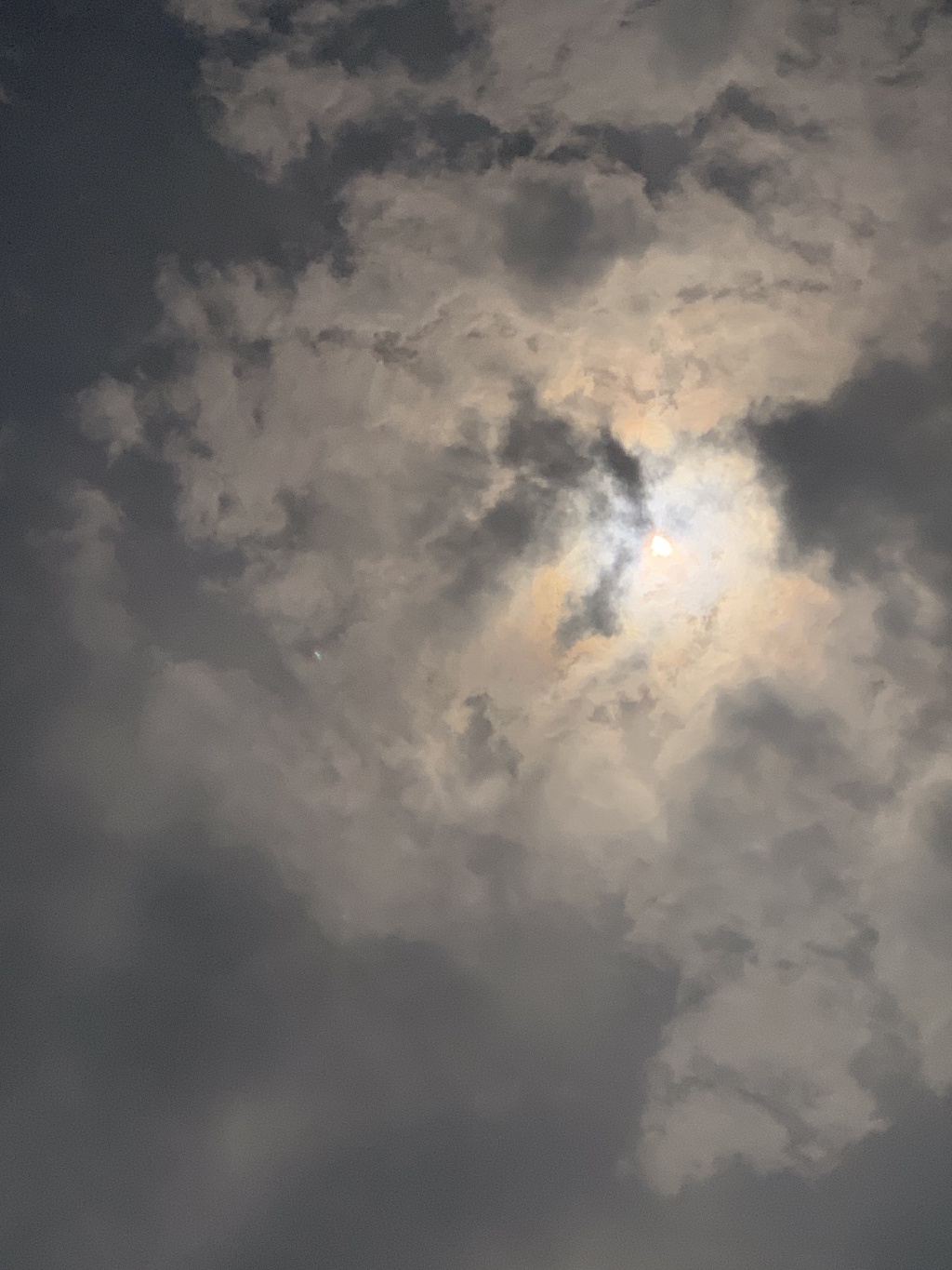 2024/04(April)/Total-Solar-Eclipse/1024x768_2024-04-08-Total-Solar-Eclipse-27.jpg