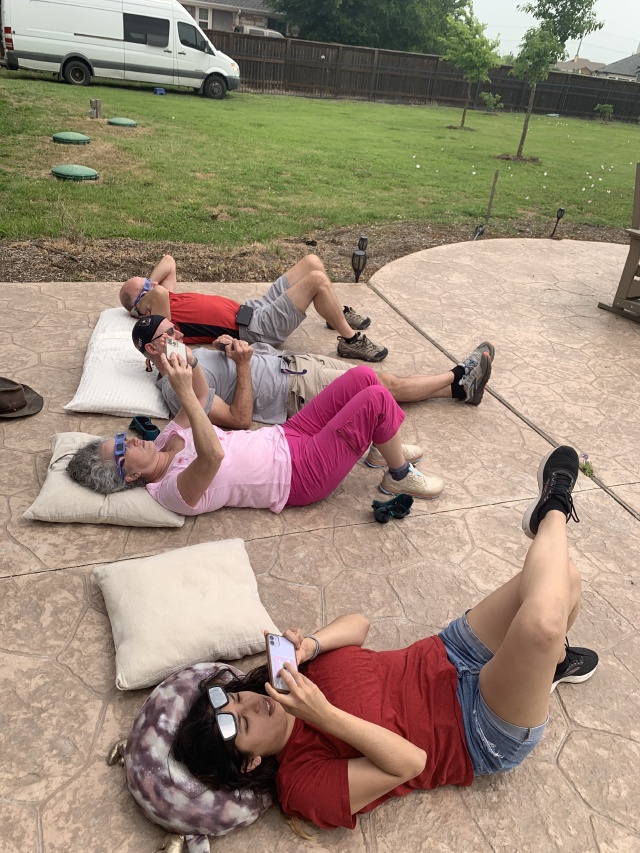 2024/04(April)/Total-Solar-Eclipse/640x480_2024-04-08-Total-Solar-Eclipse-21-Bianca-Suzi-Travis-Dan.jpg