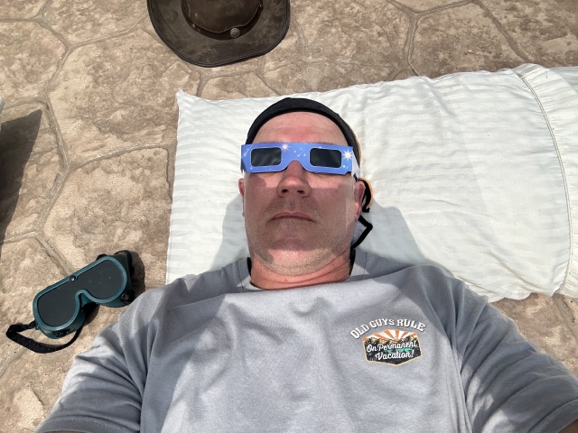 2024/04(April)/Total-Solar-Eclipse/640x480_2024-04-08-Total-Solar-Eclipse-25-Travis.JPG