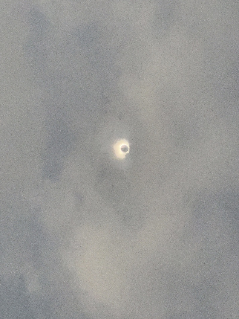 2024/04(April)/Total-Solar-Eclipse/800x600_2024-04-08-Total-Solar-Eclipse-39.JPG