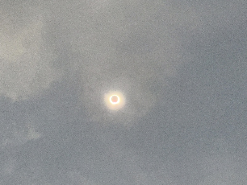 2024/04(April)/Total-Solar-Eclipse/800x600_2024-04-08-Total-Solar-Eclipse-43.JPG