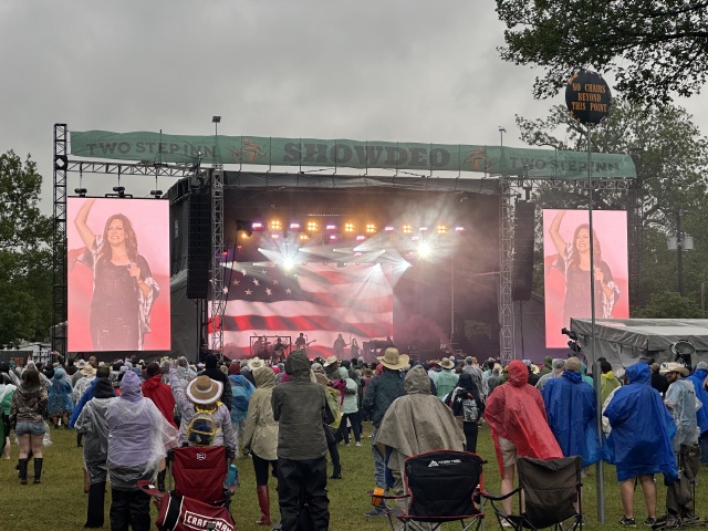 2024/04(April)/Two-Step-Inn-Festival/640x480_2024-04-20-Two-StepInn-17.JPG