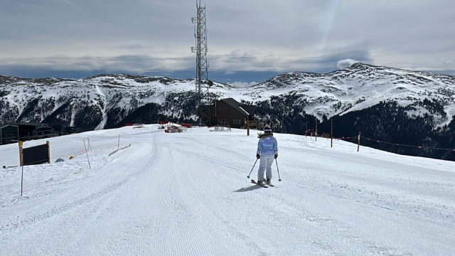 2024/05(May)/Colorado/640x480_2024-05-05-Colorado-036-Suzi-Copper-Mountain.JPG