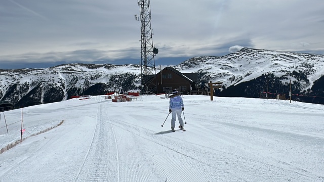 2024-05-05-Colorado-037-Suzi-Copper-Mountain.JPG