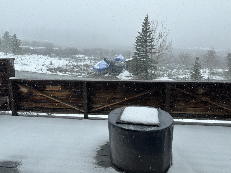 2024/05(May)/Colorado/800x600_2024-04-28-Colorado-005-snow.JPG