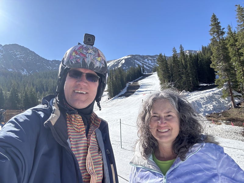 2024/06(June)/Colorado/800x600_2024-06-08-Colorado-08-ABasin-Travis-Suzi.JPG