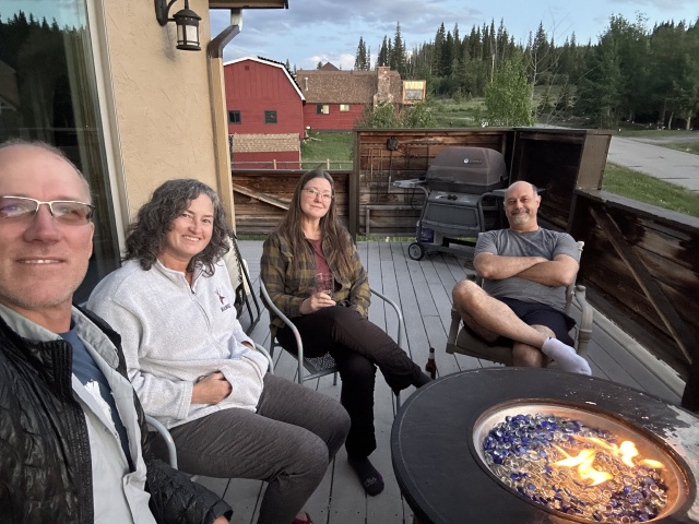 2024/06(June)/Karen-Mike-JimWoodgate-Visit-Colorado/640x480_2024-06-23-Lawson-Visit-03-Travis-Suzi-Karen-Mike.JPG