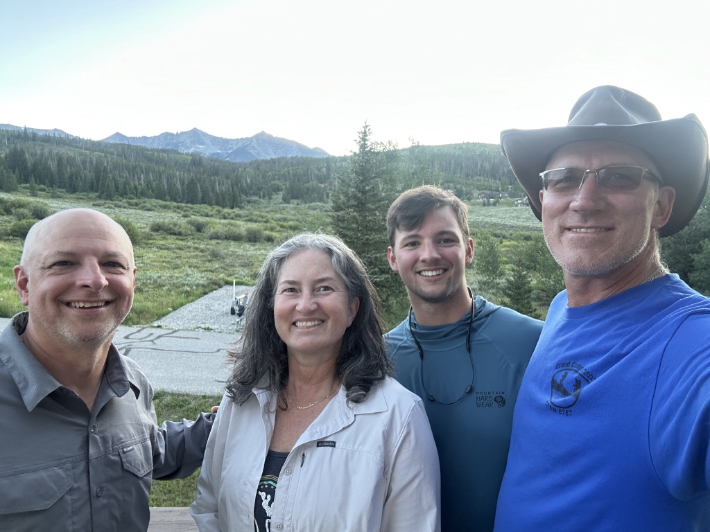 2024/06(June)/Trail-Angel/1024x768_2024-07-28-TrailAngel-02-JerryMashburn-Elijah-Suzi-Travis.JPG