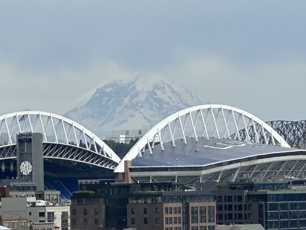 2024/06(June)/VA-SAVD-Seattle/1024x768_2024-06-13-VA-SAVD-Seattle-14-Mt-Rainier.JPG
