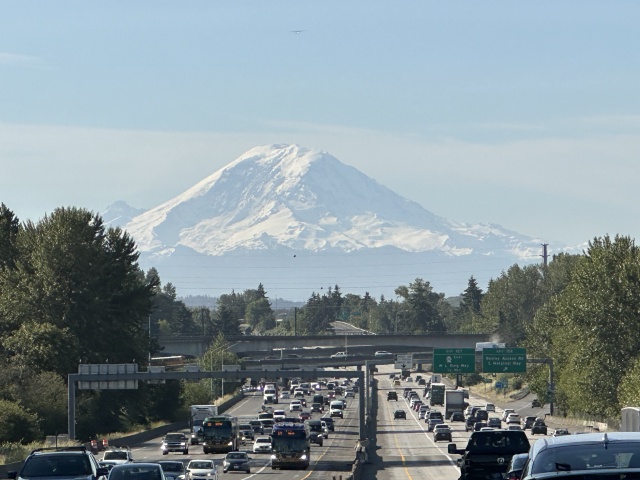 2024-06-13-VA-SAVD-Seattle-07-Mt-Rainier.JPG