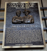2024-06-19-Vistra-Nashville-31-Country-Hall-of-Fame-Brooks-and-Dunn.JPG