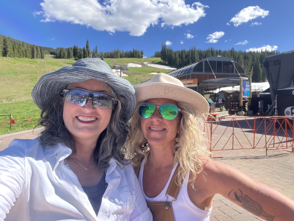 2024/07(July)/Colorado/1024x768_2024-07-04-Colorado-12-Suzi-Angie-GOOD.JPG