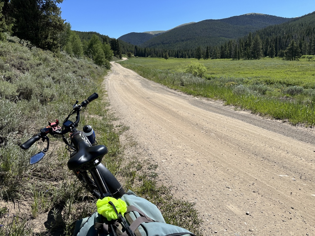 2024/07(July)/Colorado/1024x768_2024-07-08-Colorado-26-Rad-Bike-No-Cell-Service.JPG