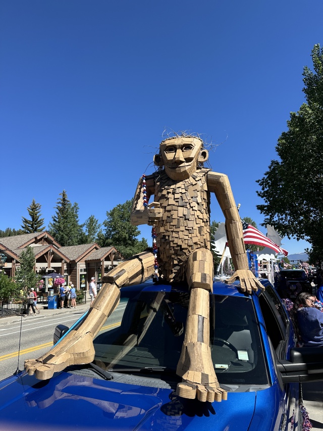 2024/07(July)/Colorado/640x480_2024-07-04-Colorado-03-Parade.JPG
