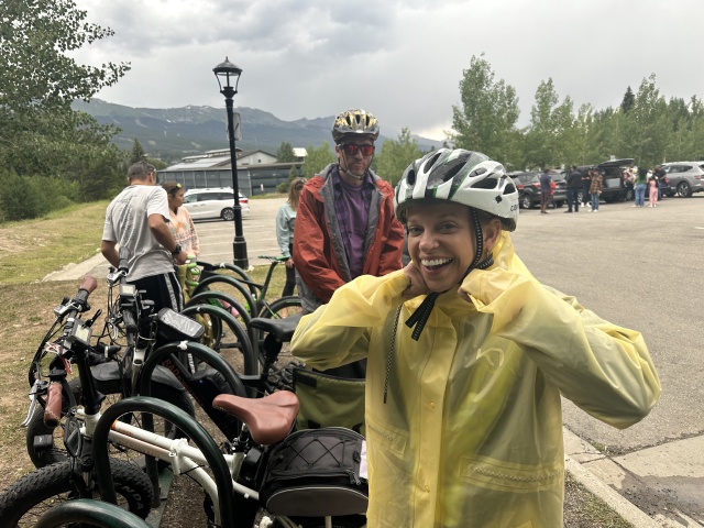 2024/07(July)/Mark-Heather-Visit-Colorado/640x480_2024-07-21-Colorado-26-Travis-Heather.JPG