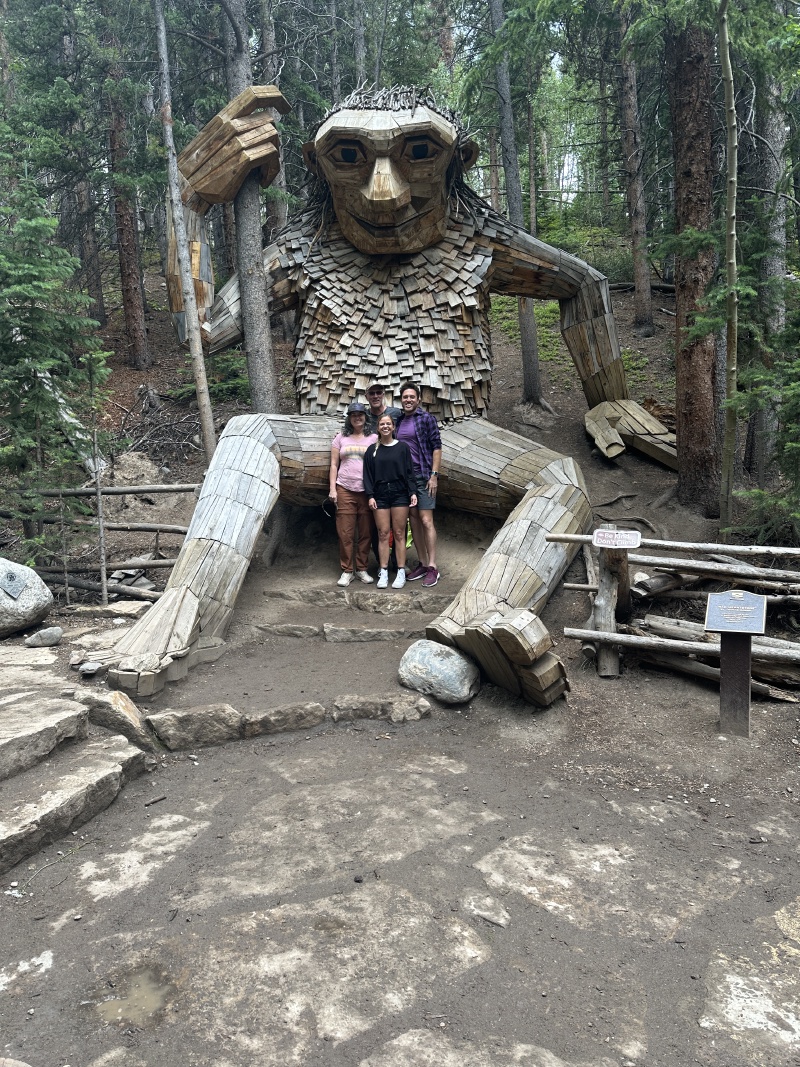 2024/07(July)/Mark-Heather-Visit-Colorado/800x600_2024-07-21-Colorado-21-Suzi-Travis-Heather-Mark-Isaak-Heartstone.JPG