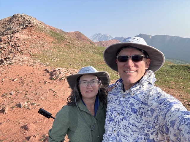 2024/07(July)/Maroon-Bells-Four-Pass-Loop/640x480_2024-07-24-Maroon-Bells-4PL-065-Suzi-Travis-Frigid-Air-Pass.JPG