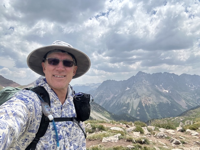 2024/07(July)/Maroon-Bells-Four-Pass-Loop/640x480_2024-07-25-Maroon-Bells-4PL-152-Travis-Buckskin-Pass.JPG