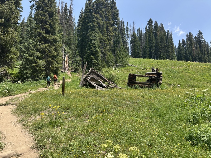 2024/07(July)/Maroon-Bells-Four-Pass-Loop/800x600_2024-07-23-Maroon-Bells-4PL-010-Justin-Angie-cabin.JPG