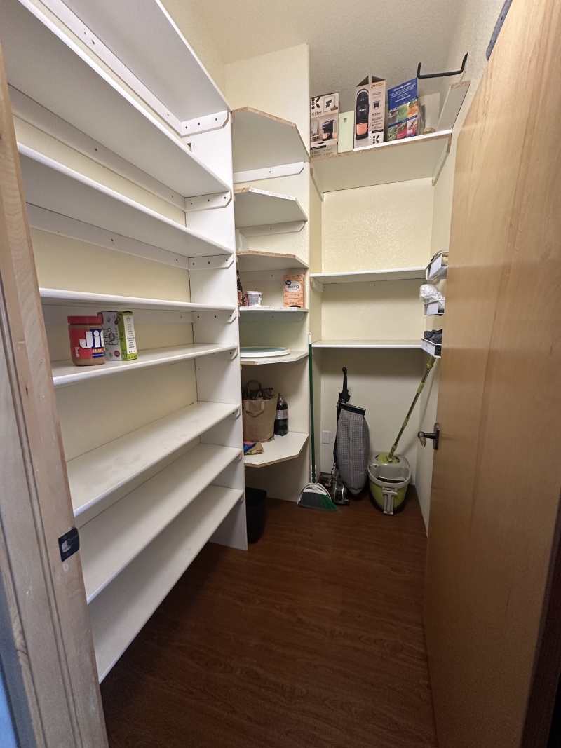 2024/08(August)/588LVC-Before-Renter-Pics/800x600_2024-09-06-LVC-Pre-Renter-Pic-03.JPG