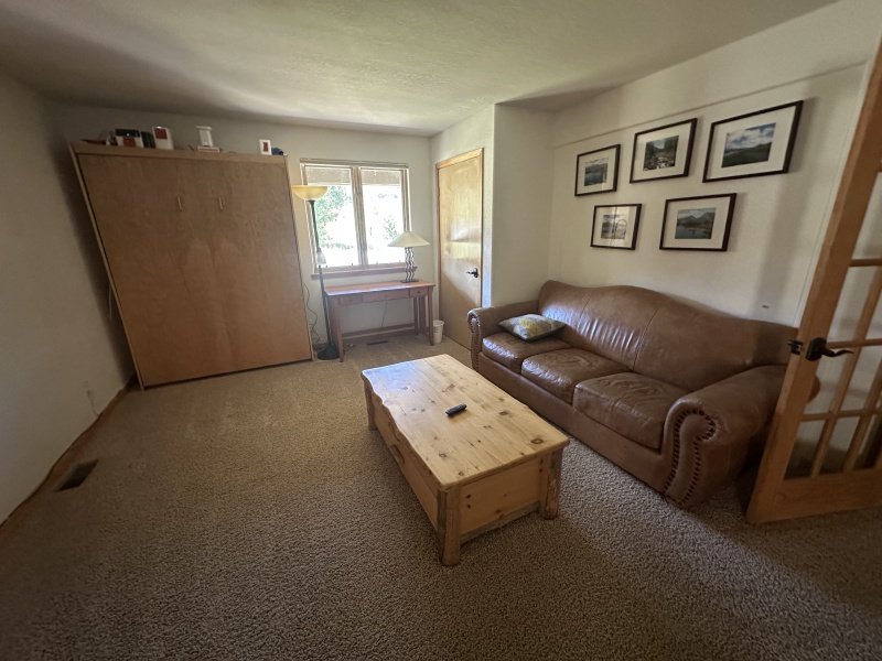 2024/08(August)/588LVC-Before-Renter-Pics/800x600_2024-09-06-LVC-Pre-Renter-Pic-37.JPG