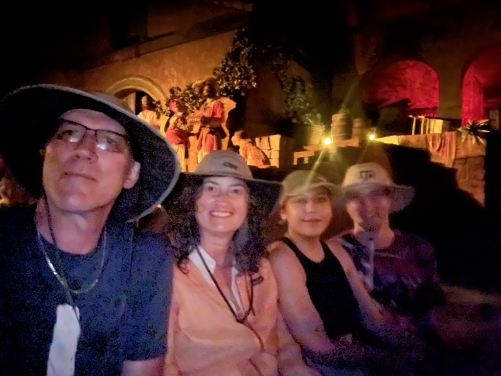 2024/08(August)/Disney-World-Chance-Bianca/1024x768_2024-08-01-Disney-World-029-Travis-Suzi-Bianca-Chance.JPG