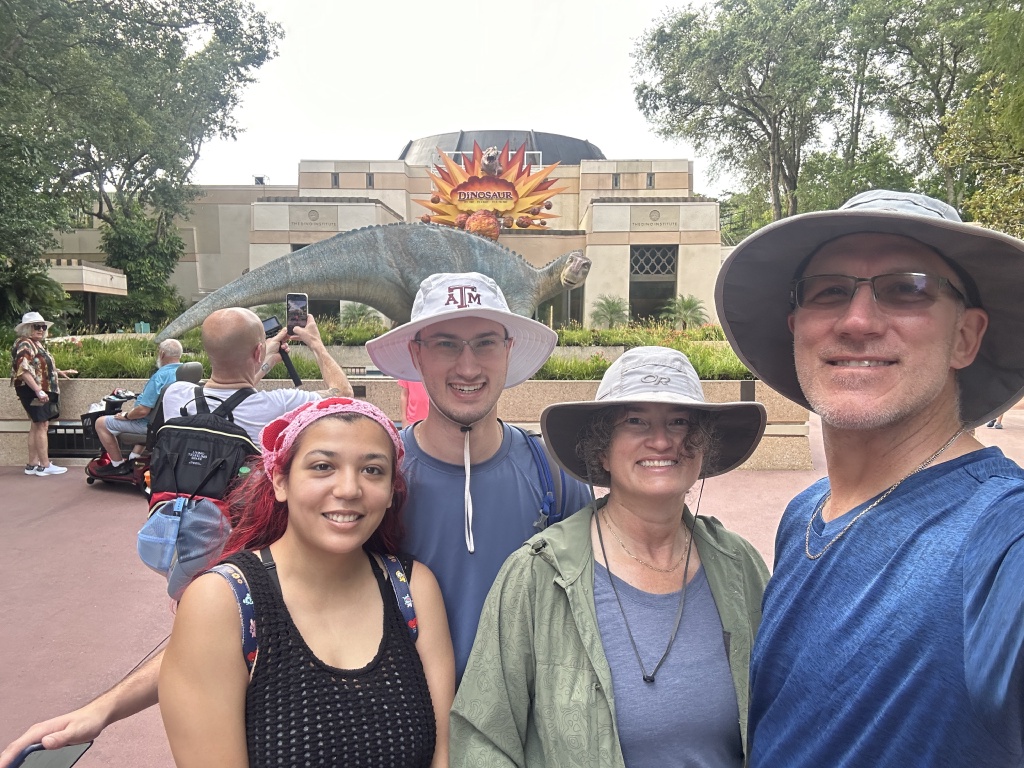 2024/08(August)/Disney-World-Chance-Bianca/1024x768_2024-08-04-Disney-World-138-Bianca-Chance-Suzi-Travis.JPG