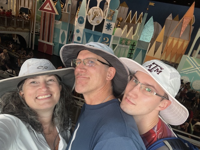 2024/08(August)/Disney-World-Chance-Bianca/640x480_2024-08-01-Disney-World-019-Suzi-Travis-Chance.JPG