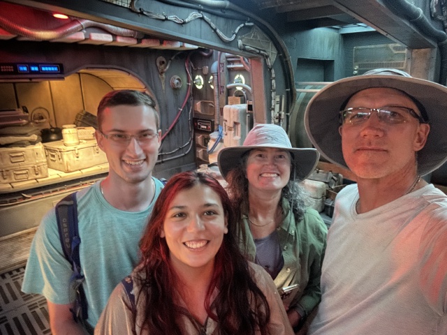 2024/08(August)/Disney-World-Chance-Bianca/640x480_2024-08-03-Disney-World-121-Chance-Bianca-Suzi-Travis.JPG