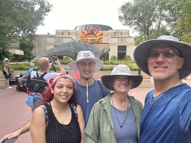 2024-08-04-Disney-World-138-Bianca-Chance-Suzi-Travis.JPG
