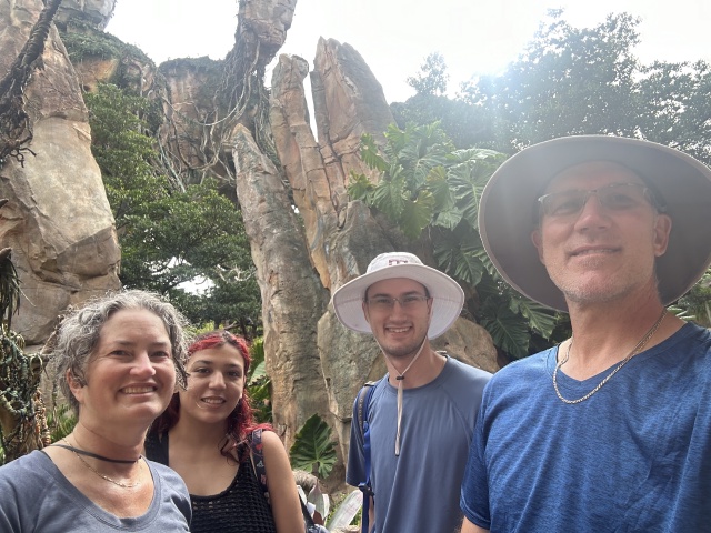 2024-08-04-Disney-World-139-Suzi-Bianca-Chance-Travis.JPG