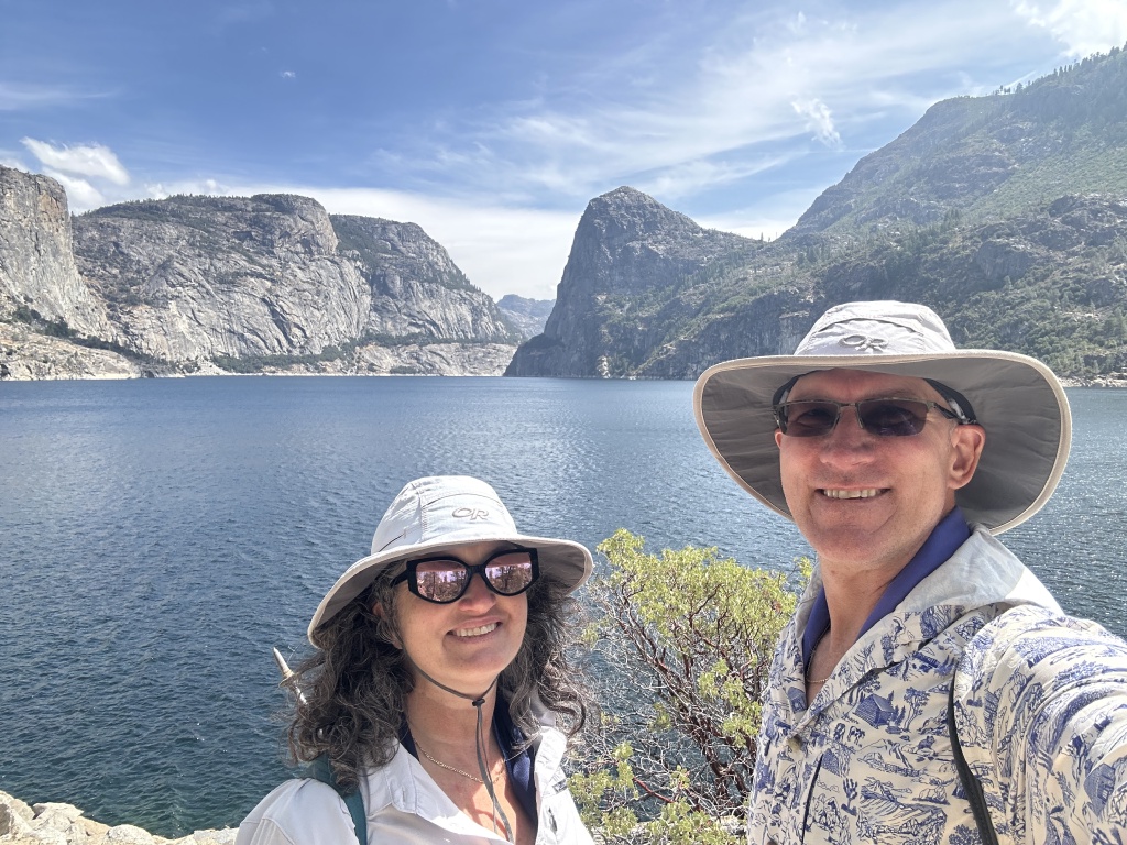 2024/08(August)/Yosemite-High-Sierra-Camp-Loop/1024x768_2024-08-23-Yosemite-016-HetchHetchy-Wapama-Falls-Suzi-Travis.JPG