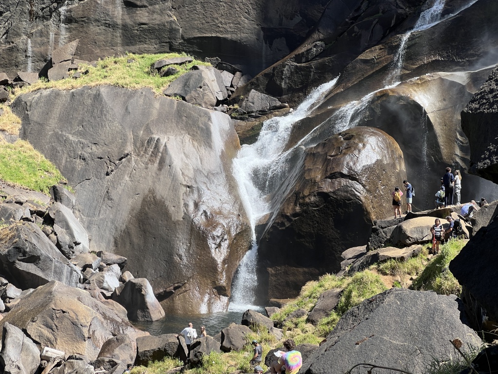 2024/08(August)/Yosemite-High-Sierra-Camp-Loop/1024x768_2024-08-25-Yosemite-130-HappyIsle-Mist-Trail-Nevada-Falls.JPG