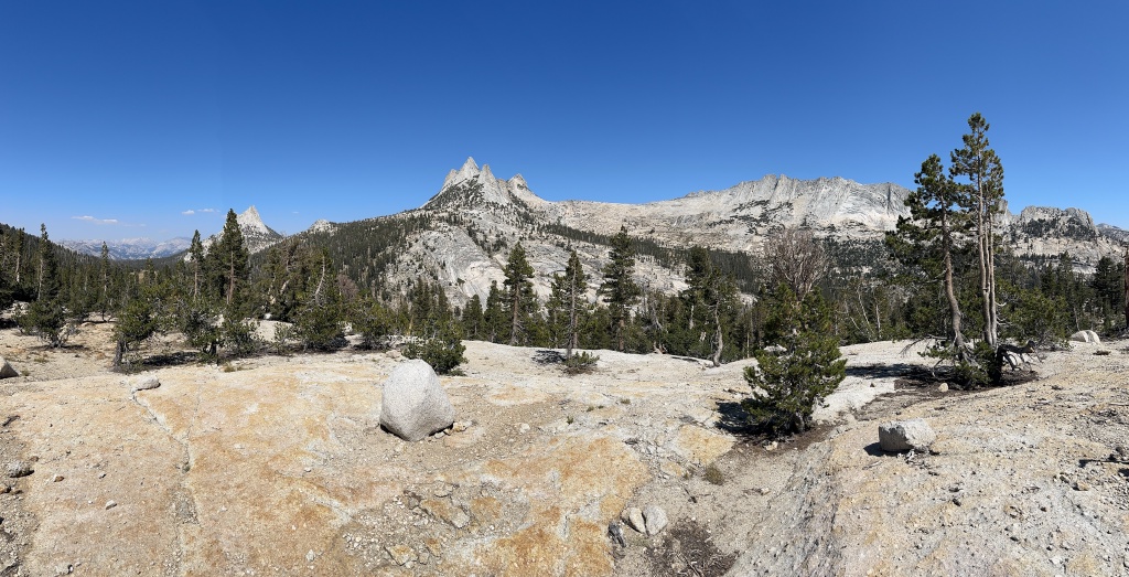 2024/08(August)/Yosemite-High-Sierra-Camp-Loop/1024x768_2024-08-28-Yosemite-338-May-Lake-hike.JPG