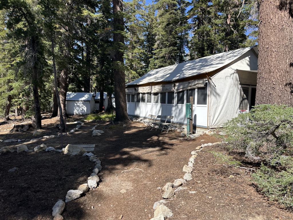 2024-08-29-Yosemite-390-hike-to-MayLake.JPG
