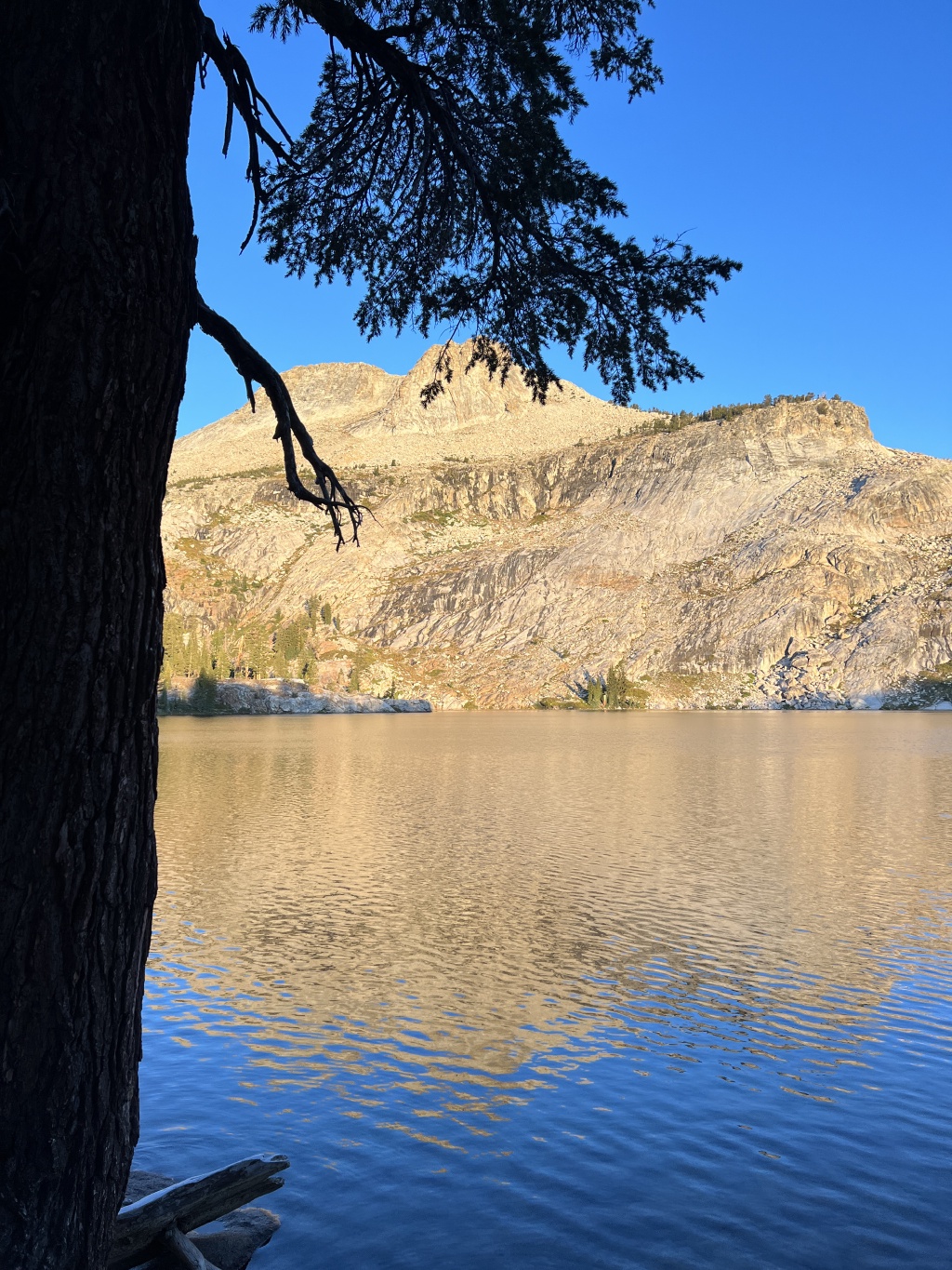 2024/08(August)/Yosemite-High-Sierra-Camp-Loop/1024x768_2024-08-30-Yosemite-421-May-Lake.JPG