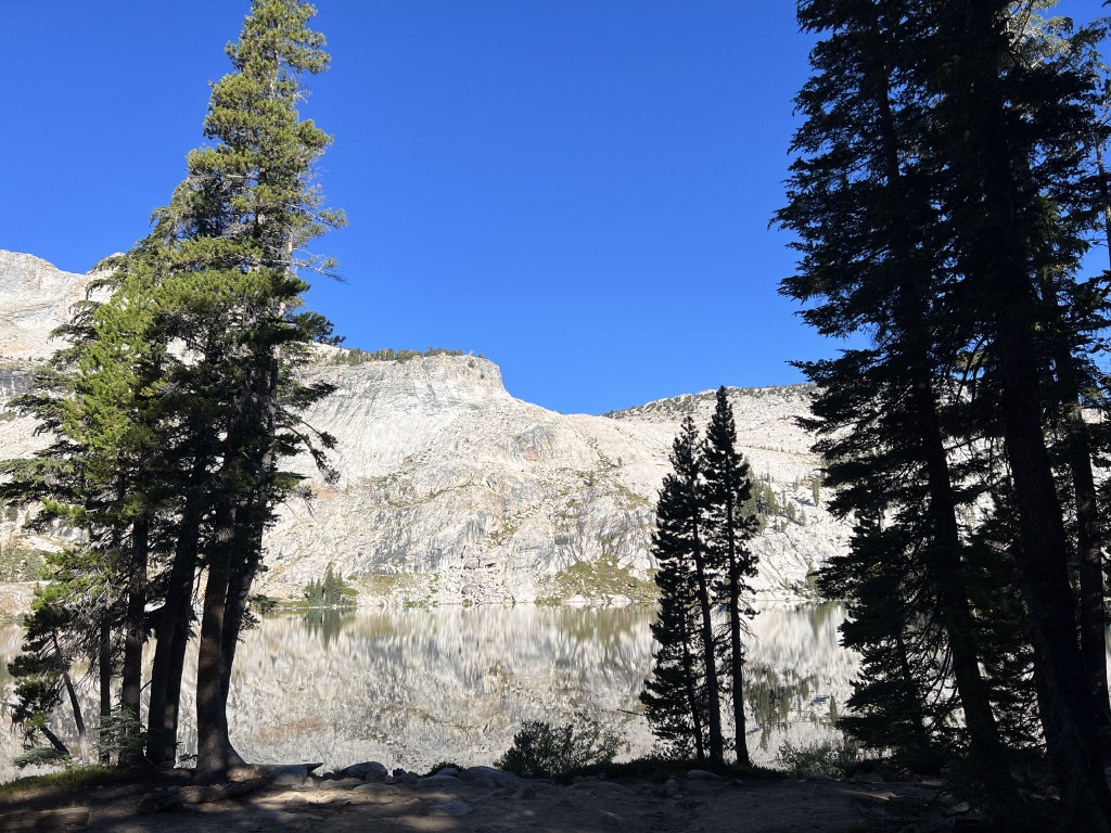 2024/08(August)/Yosemite-High-Sierra-Camp-Loop/1024x768_2024-08-30-Yosemite-426-May-Lake.JPG
