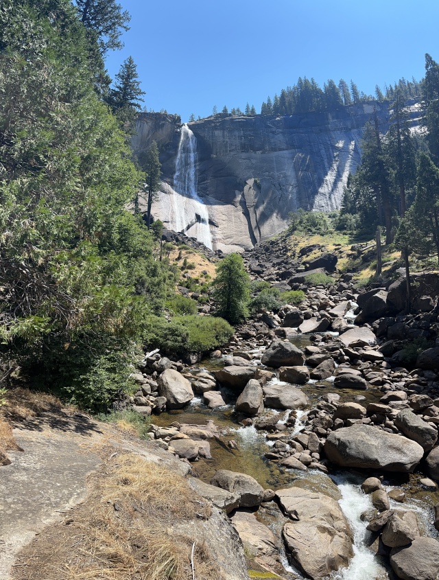 2024/08(August)/Yosemite-High-Sierra-Camp-Loop/640x480_2024-08-25-Yosemite-152-HappyIsle-Mist-Trail-Nevada-Falls.JPG
