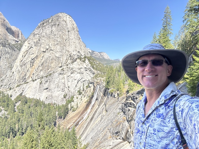 2024/08(August)/Yosemite-High-Sierra-Camp-Loop/640x480_2024-08-25-Yosemite-185-HappyIsle-Mist-Trail-Nevada-Falls-LibertyCap-Travis.JPG