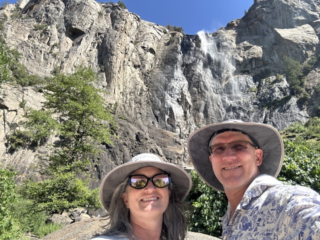 2024/08(August)/Yosemite-High-Sierra-Camp-Loop/640x480_2024-08-26-Yosemite-256-Sentinel-TaftPoint-Suzi-Travis.JPG