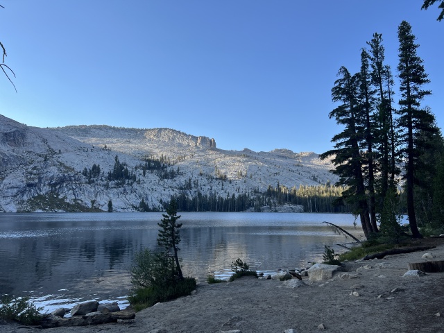 2024-08-29-Yosemite-400-hike-to-MayLake.JPG
