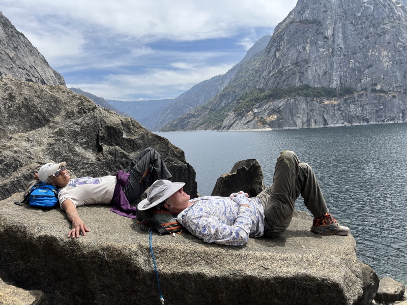 2024/08(August)/Yosemite-High-Sierra-Camp-Loop/800x600_2024-08-23-Yosemite-035-HetchHetchy-Wapama-Falls-Kavita-Travis.JPG